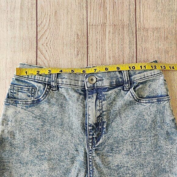 6ixty 8ight acid wash high waisted 3" denim shorts - Picture 7 of 8